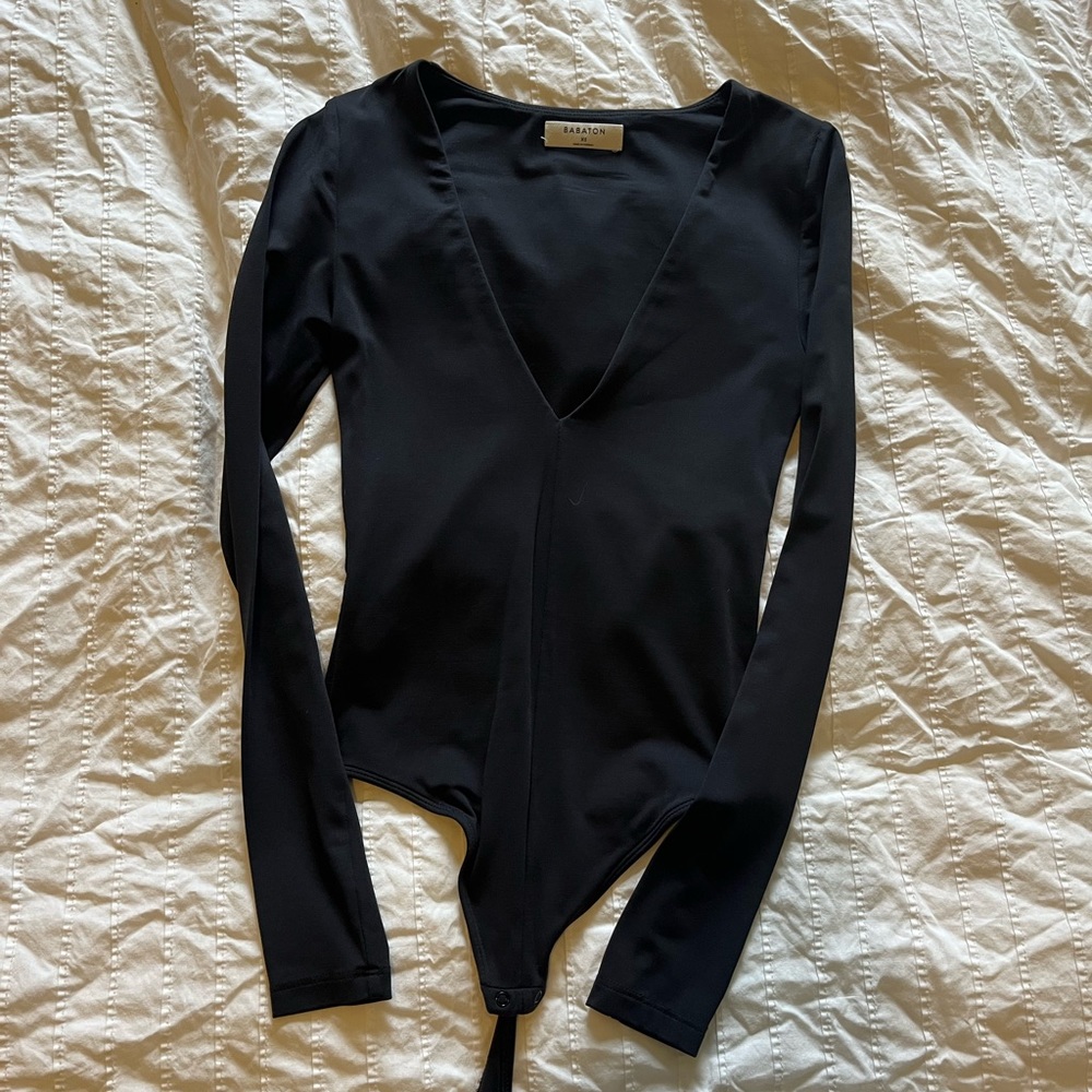 Babaton deep v bodysuit